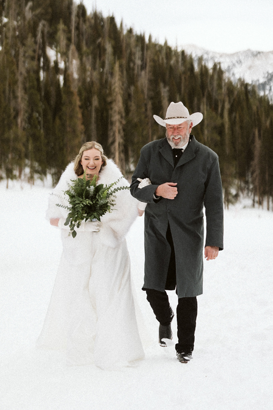 Customer photos wearing [Editors Pick] Snowy Wedding