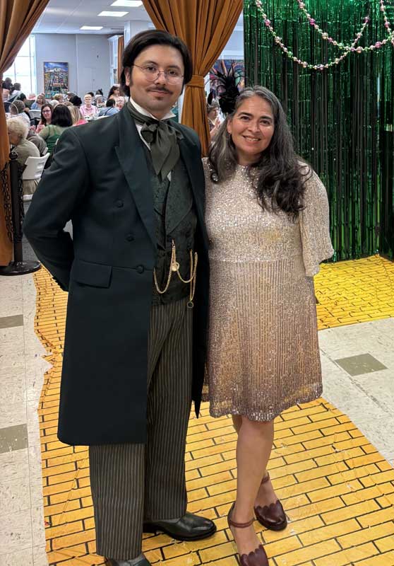 Customer photos wearing [Editors Pick] Yellow Brick Road